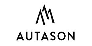 Autason男装秉承其一贯的设计理念，参照国际时装流行趋势，形成自己独特的国际化、时尚化、生活化、简约化的成熟风格，营造出一种既前卫又优雅的韵味。
